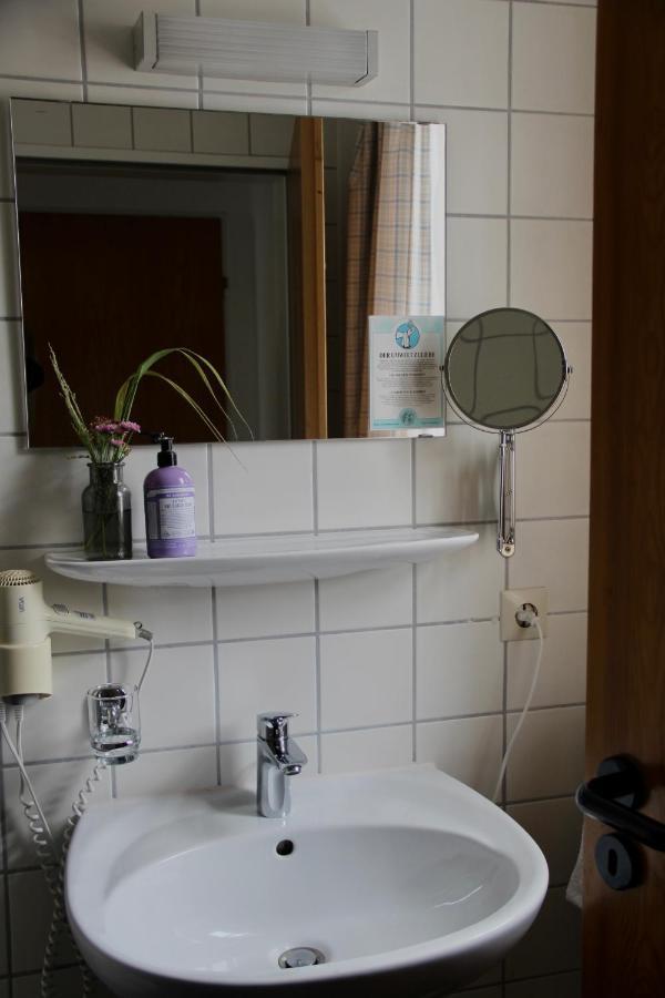 Schildwirtschaft Zum Rothen Ochsen Hotel Laupheim Buitenkant foto