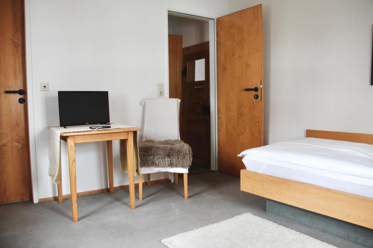 Schildwirtschaft Zum Rothen Ochsen Hotel Laupheim Buitenkant foto