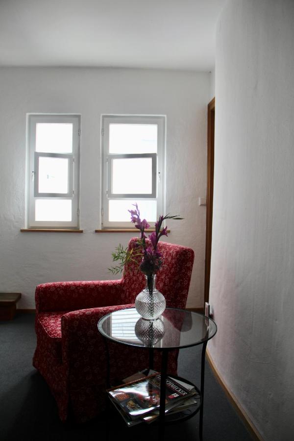 Schildwirtschaft Zum Rothen Ochsen Hotel Laupheim Buitenkant foto
